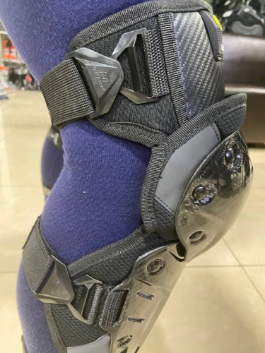 Ones Again Наколенники Carbon Fiber Force в Туле